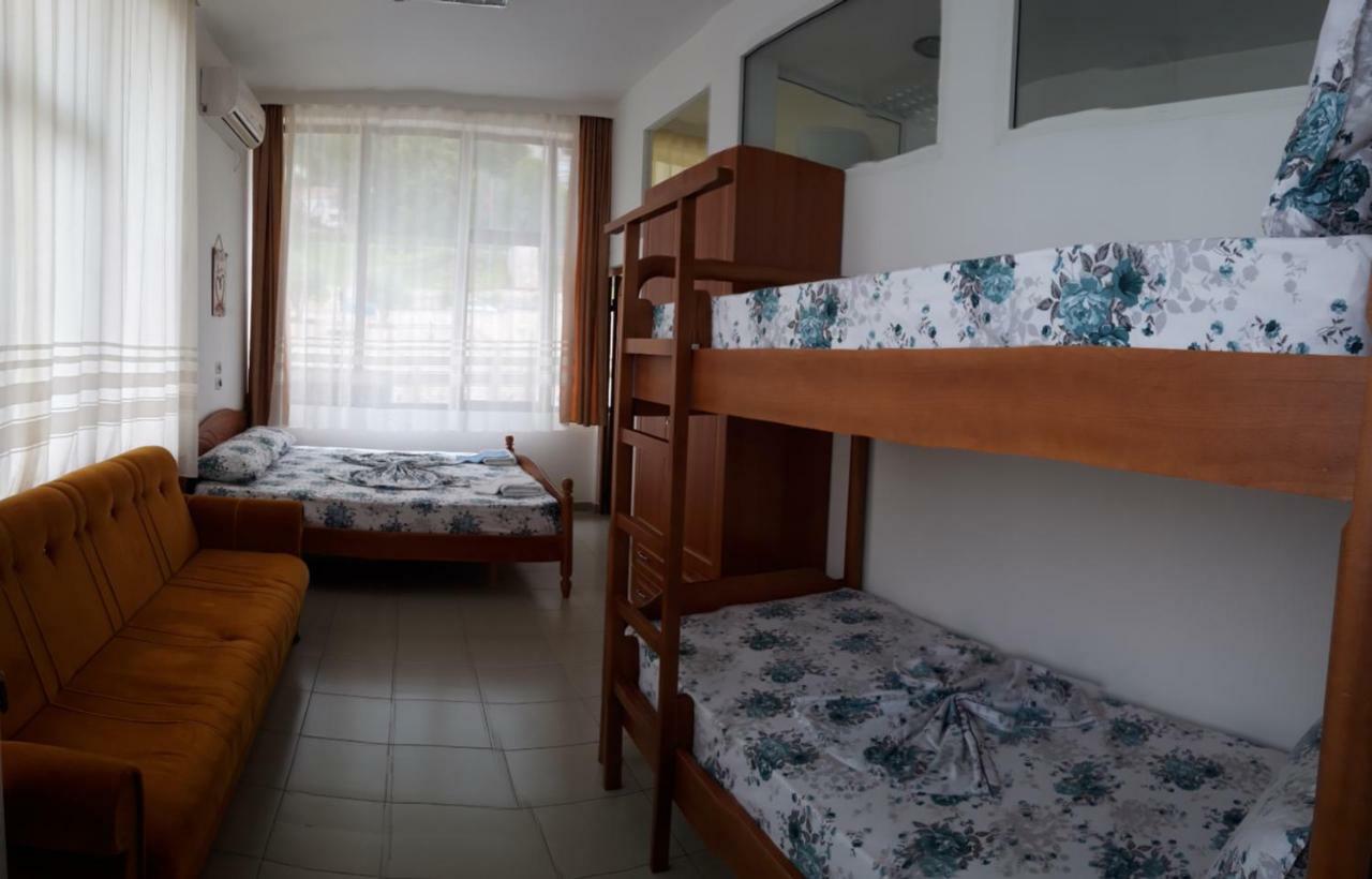 Kruja Hostel Krujë Quarto foto